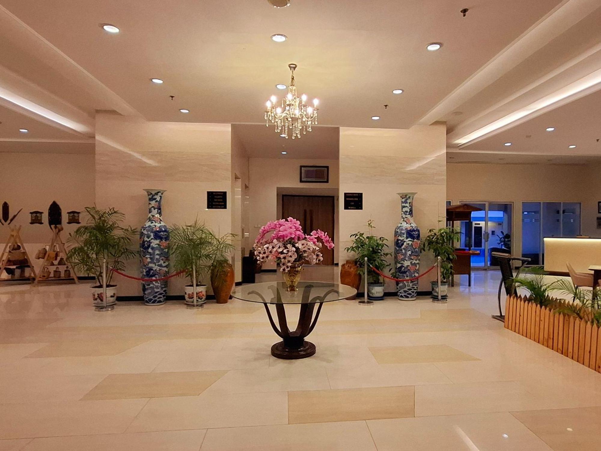 Brits Hotel 판칼란분 외부 사진